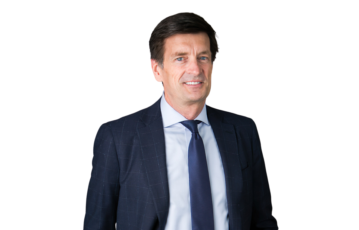 Headshot of Cameron MacDonald
